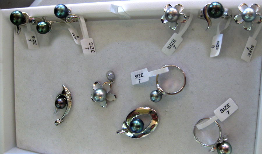 Tray of Black Tahitian Pearl Rings